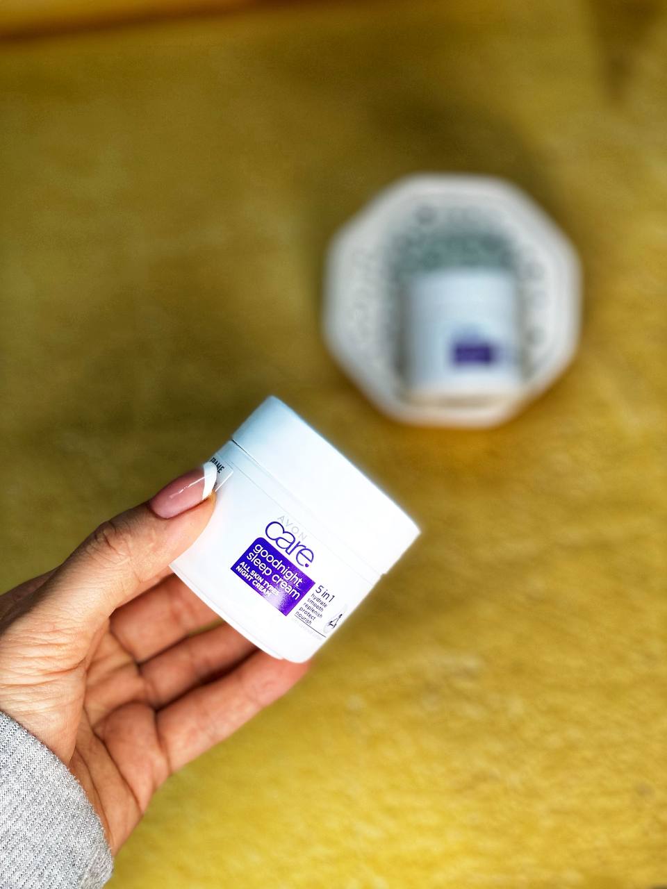 کرم تخصصی شب سفت کننده پوست آون